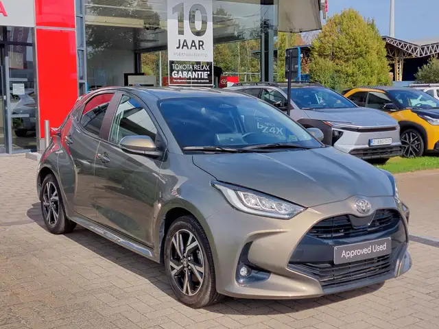 Toyota Yaris view 3