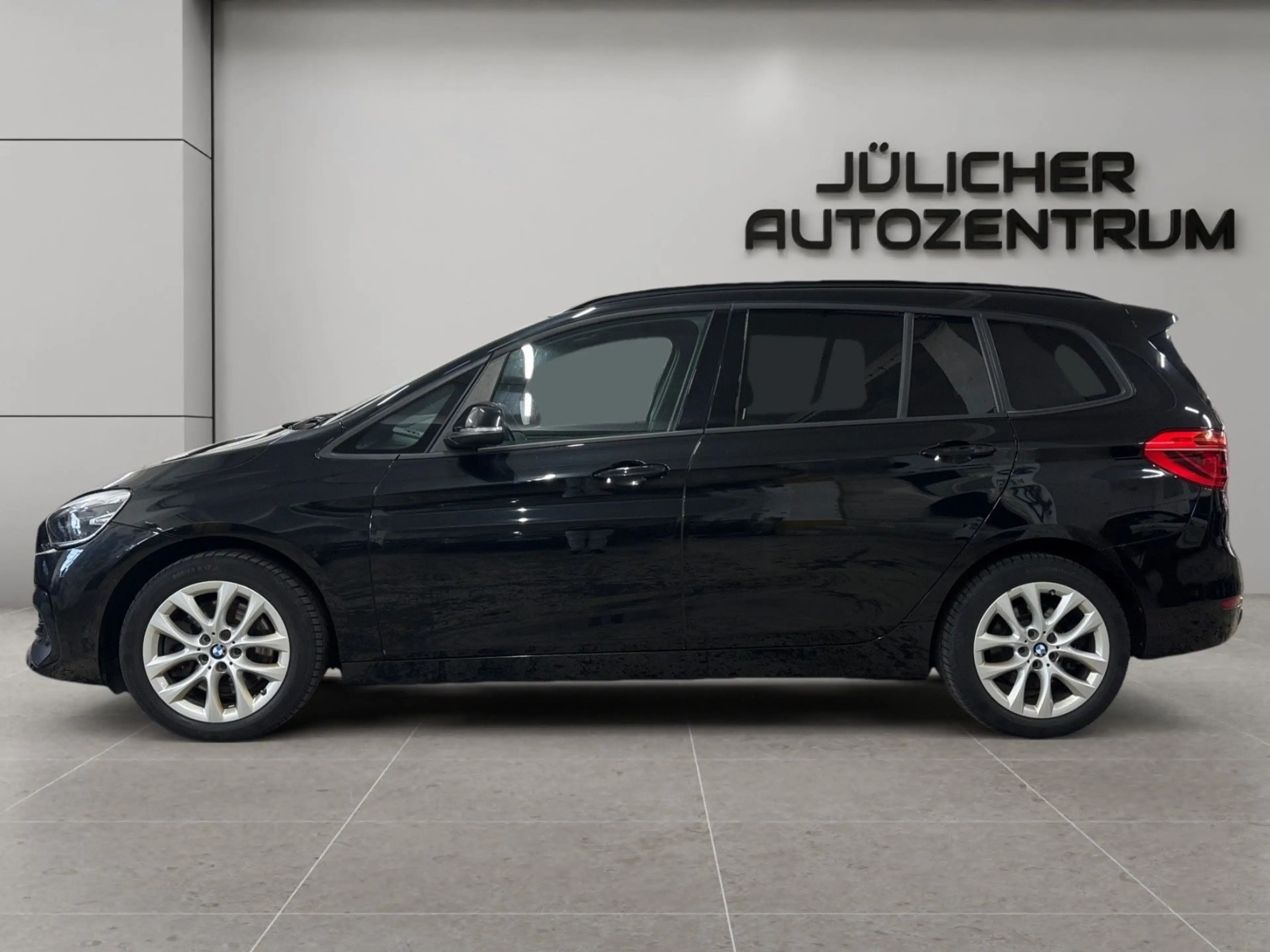BMW 220 220 d Gran Tourer xDrive Sport Line, Rentner — photo 5