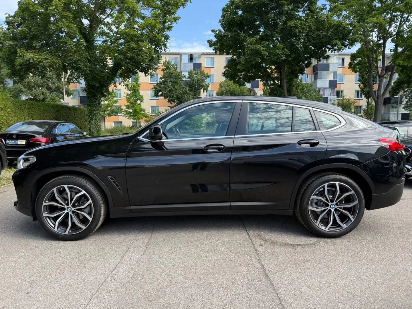 BMW X4 xDrive 20i Advan AUT~LiveCock~PDC~DAB~LED~ Schwarz - 2