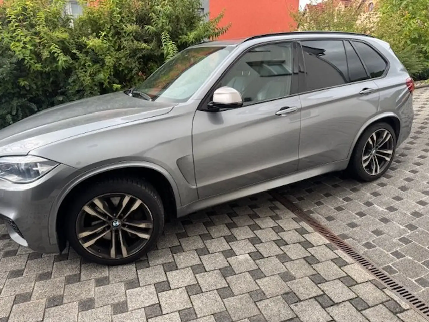 BMW X5 M X5 M50d Sport-Aut. Argent - 2
