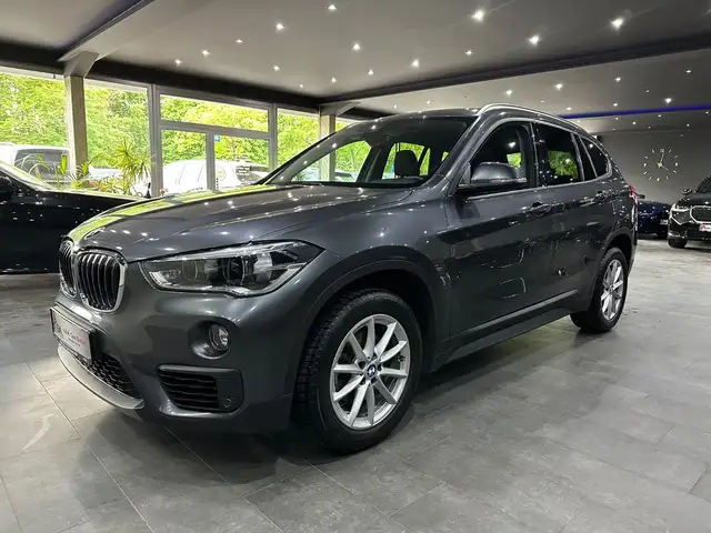 BMW X1 sDrive 18 i Steptronic /NAVI / LED /Sportsitz