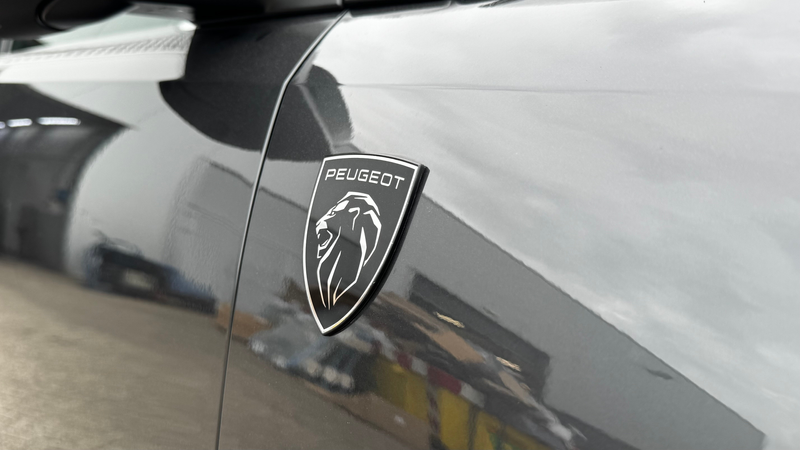 Peugeot 5008 1.2 HYBRID 145PK 7-ZITS GT AUTOMAAT / NAVI / LEDER — photo 14