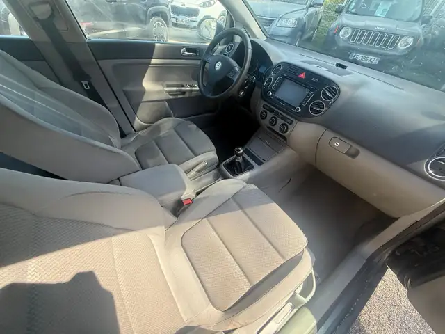 Volkswagen Golf Plus view 14