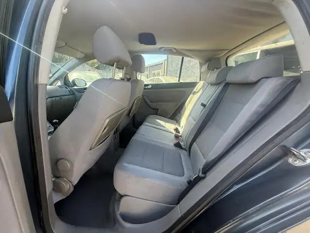 Volkswagen Golf Plus view 10