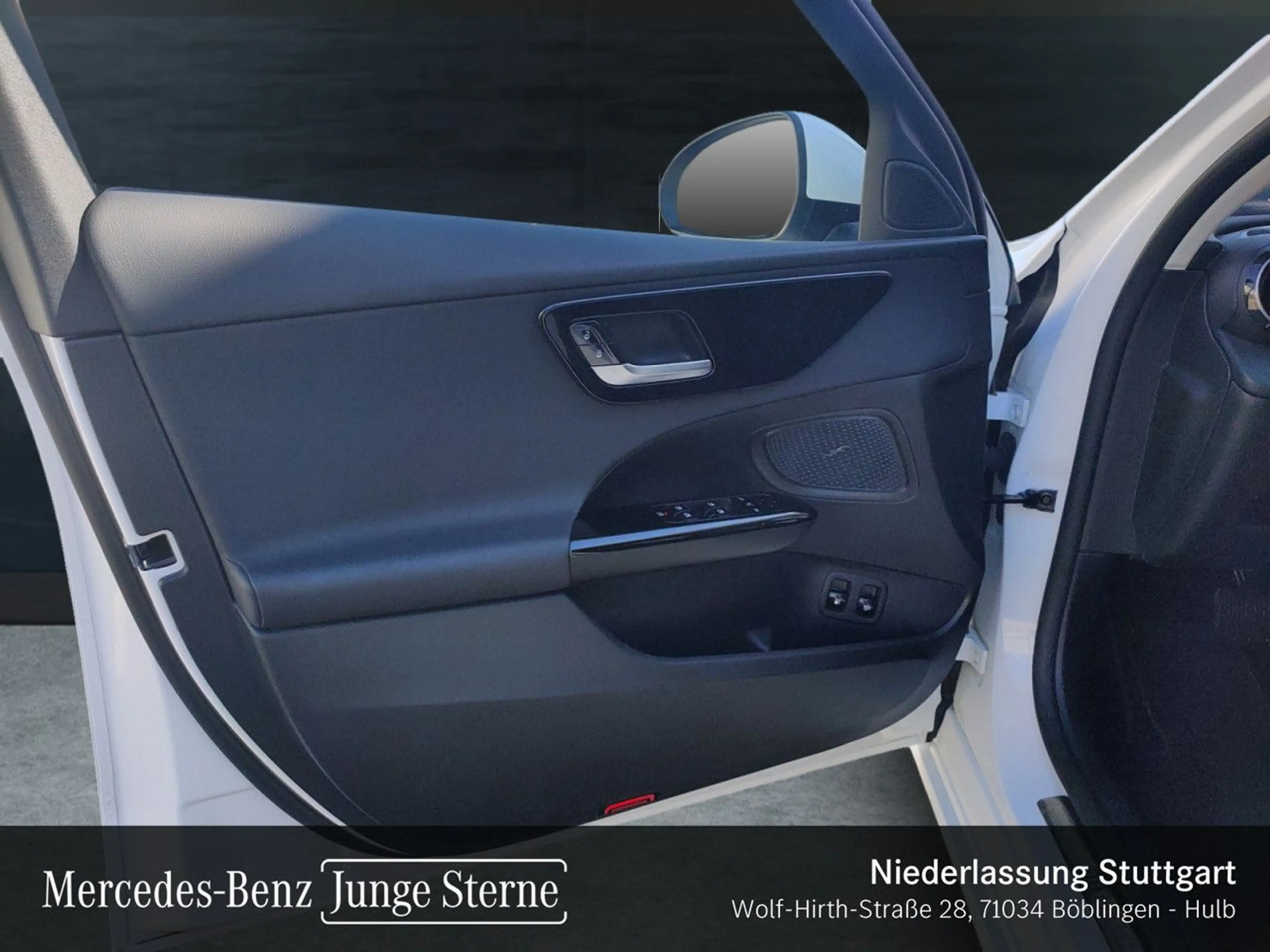 Mercedes-Benz C 300 e T AVANTG+AHK+KAMERA+TOTW+KEYLESS+9G — photo 13