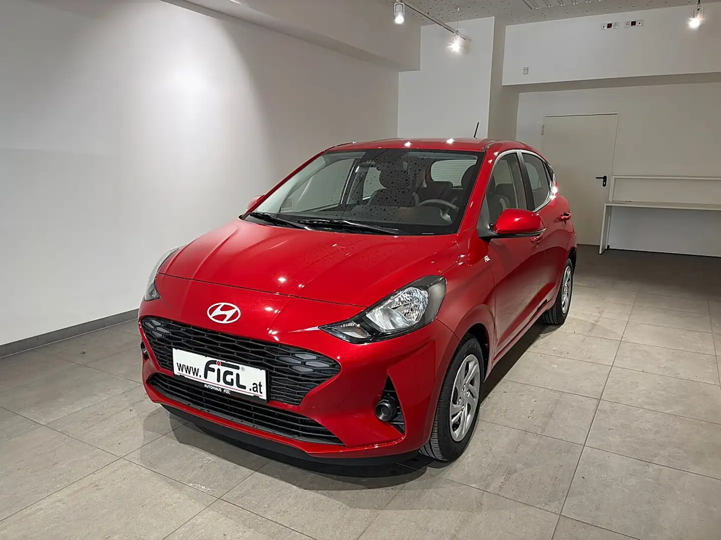 Hyundai i10 1,0 Jubilé Rot - 1