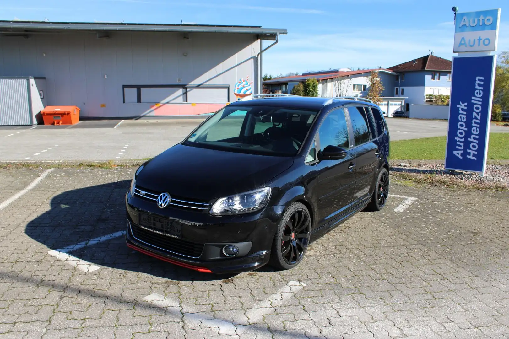 Volkswagen Touran Cup 2.0 TDI *TEMPOMAT*BI XENON* Schwarz - 1