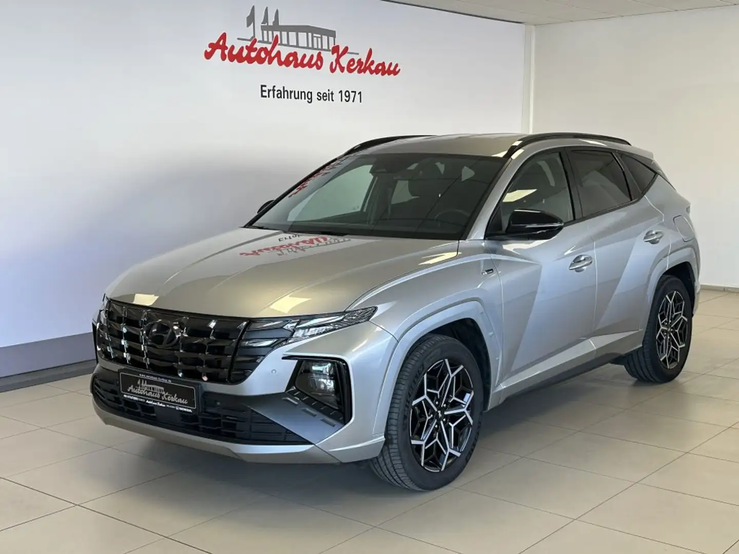 Hyundai TUCSON 1.6 T-GDi Plug-in-Hybrid 4WD N Line Silber - 1
