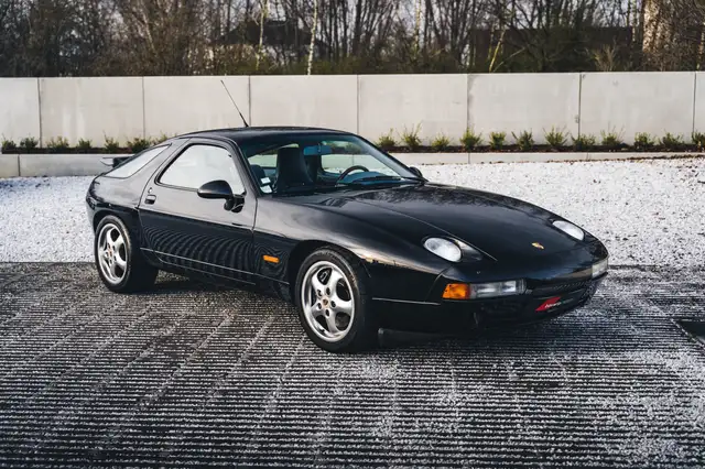 Porsche 928 GTS Coupé / Manual/Heated Seats /German Vehicle