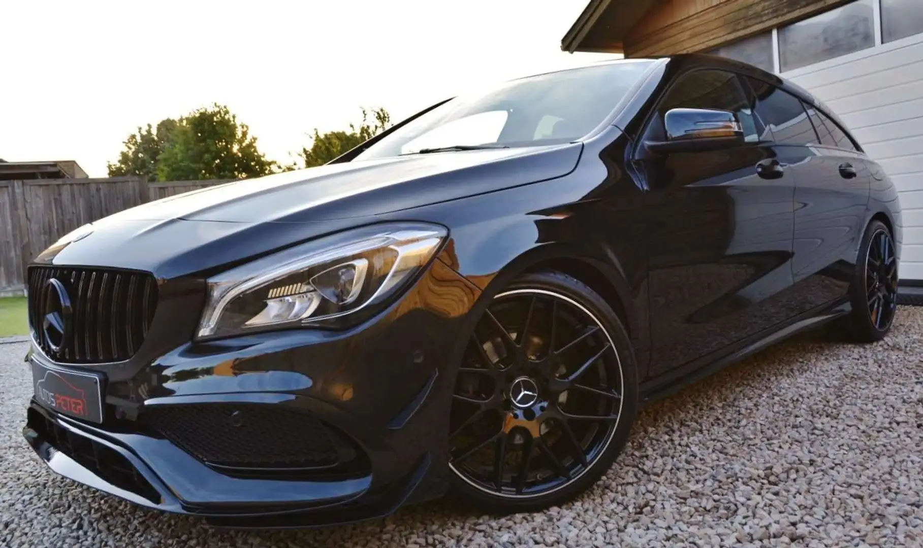 Mercedes-Benz CLA 200 AMG 7G-DCT \LED\u0027S-GPS-LEDER-AIRCO-PANODAK-CAM Zwart - 2