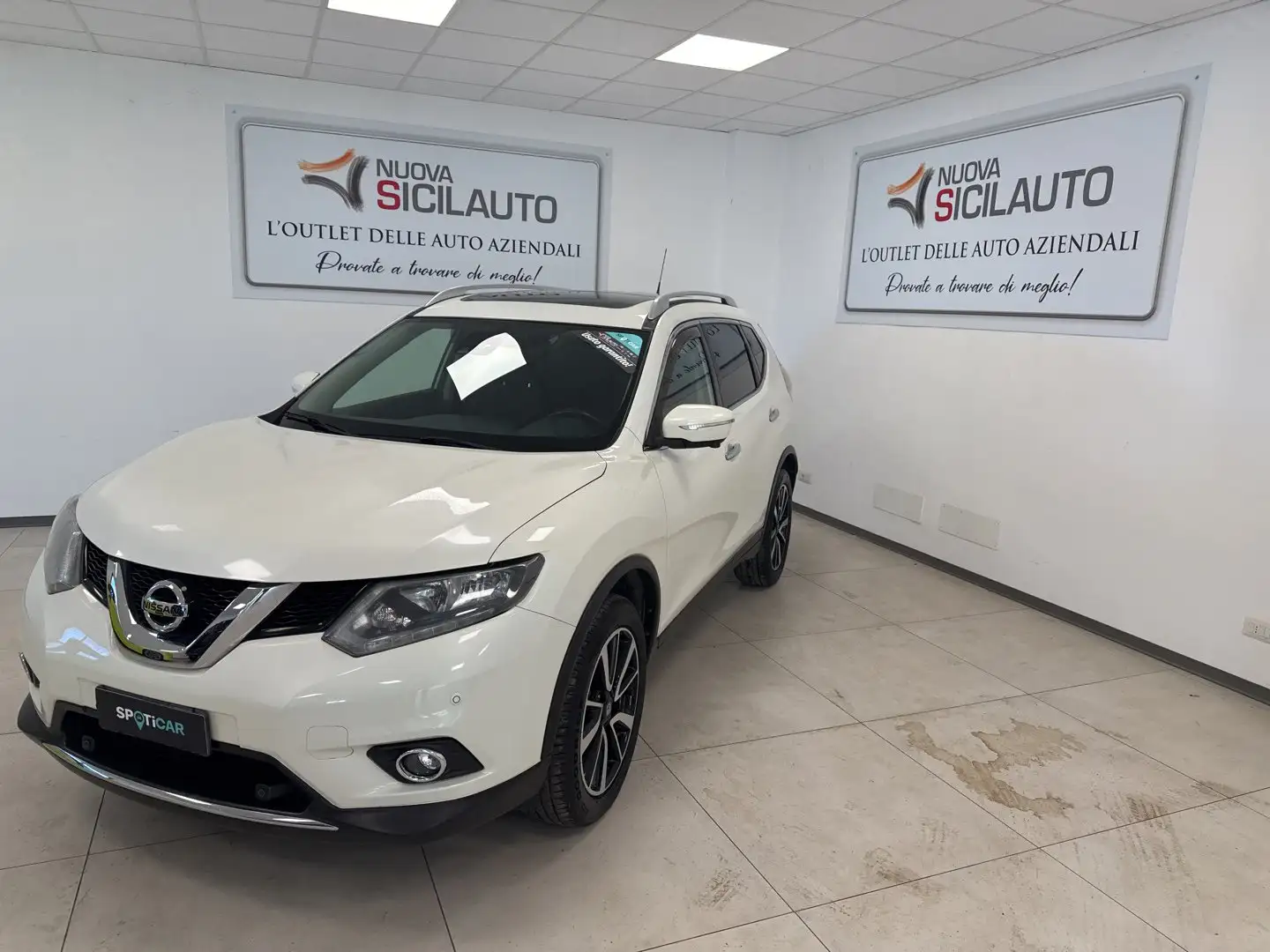 Nissan X-Trail III 2014 1.6 dci Visia 2wd E6 Bianco - 2
