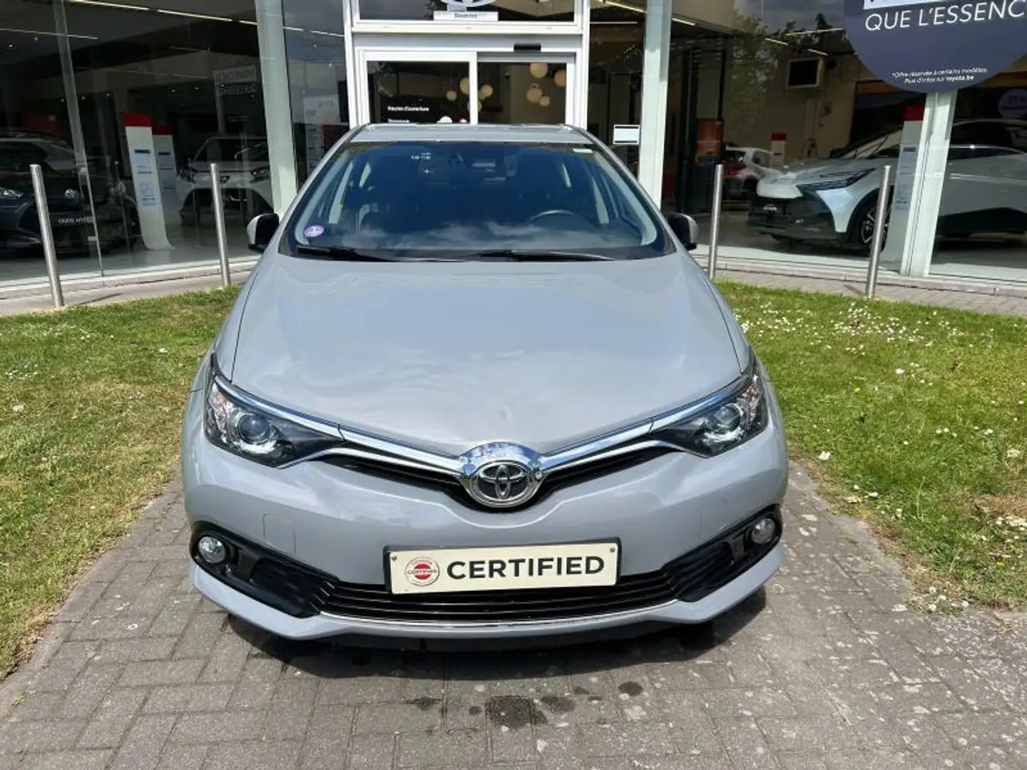 Toyota Auris COMFORT Grijs - 2