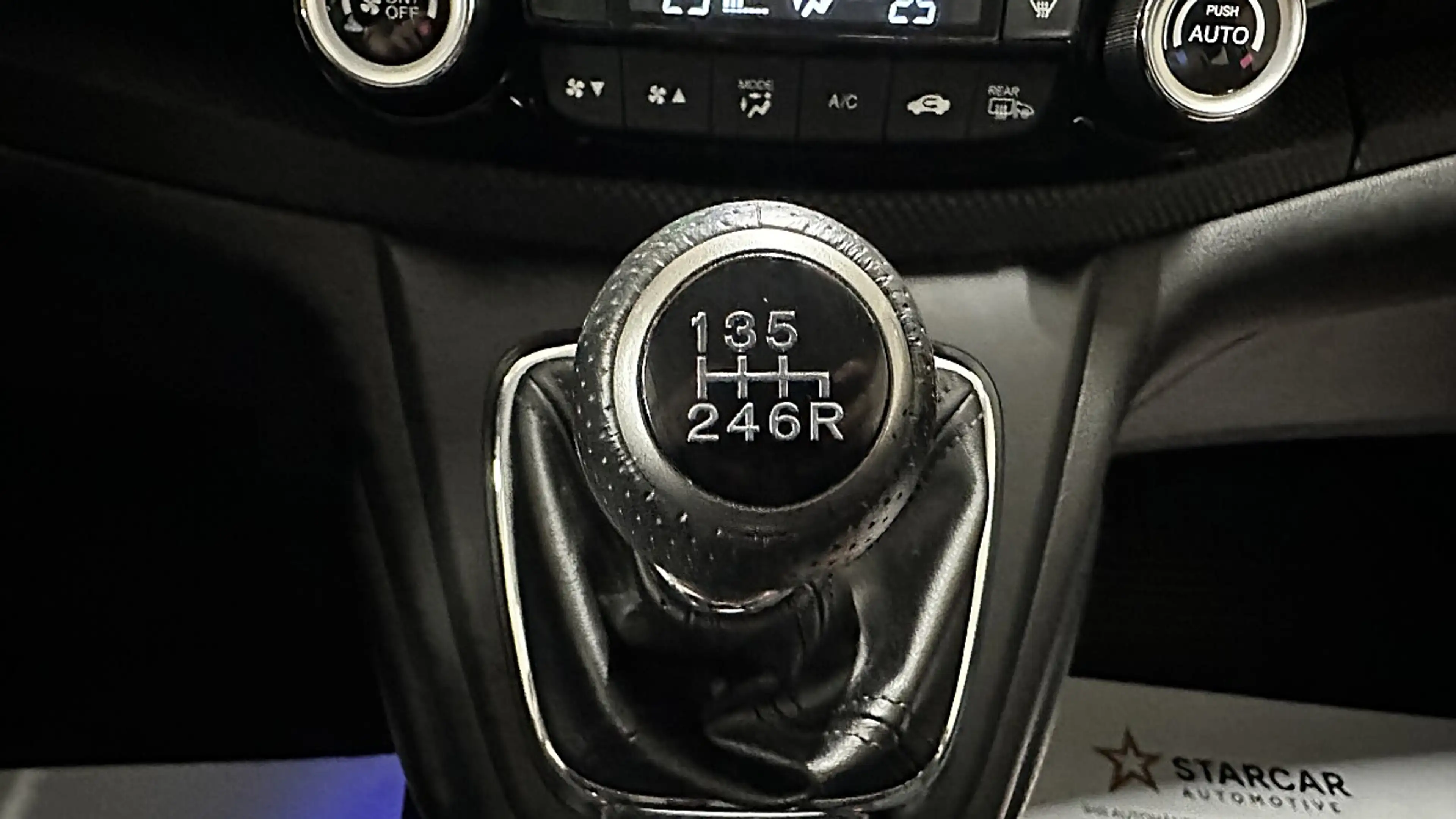 Honda CR-V 1,6i-DTEC Comfort — photo 14