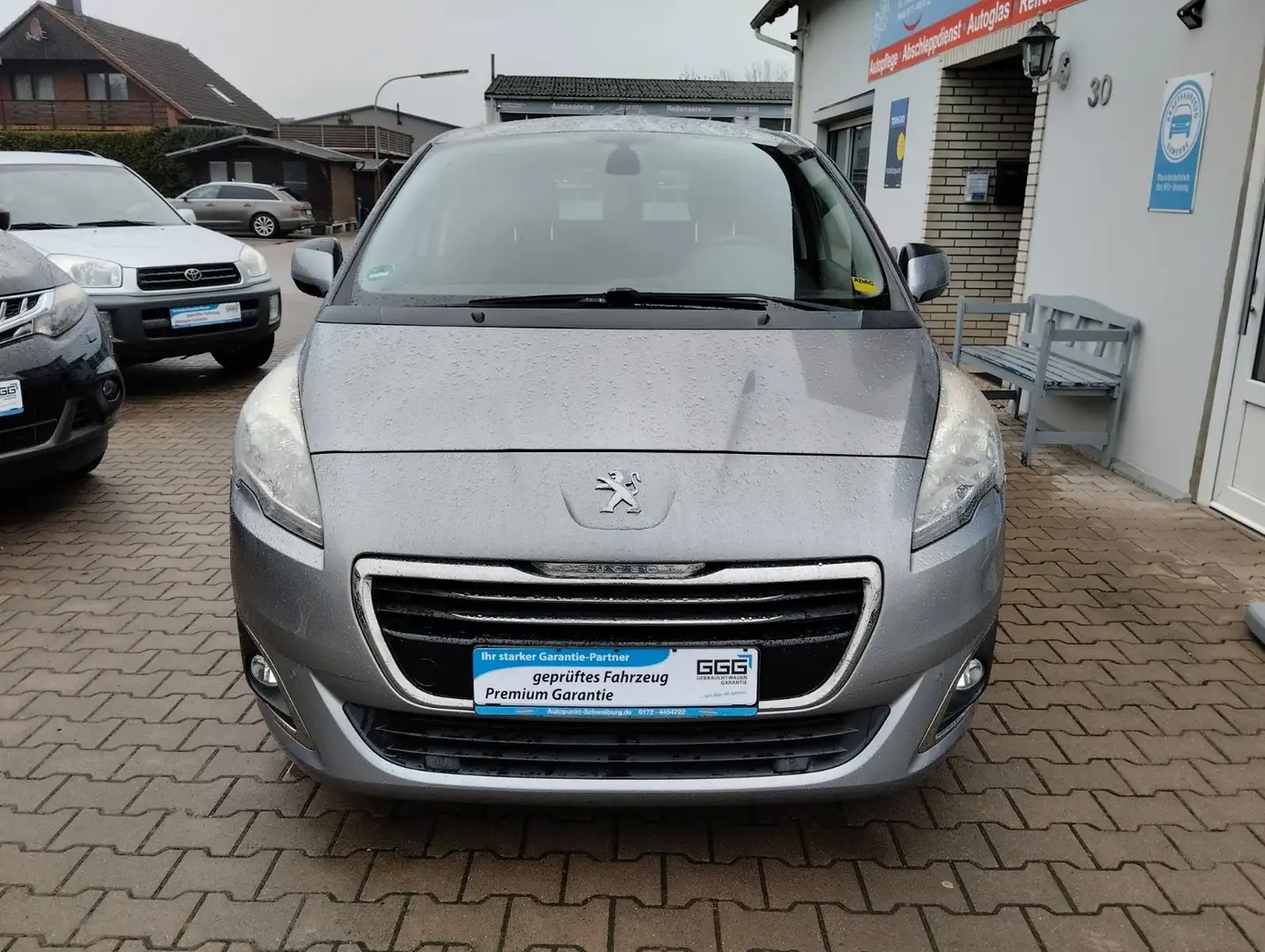 Peugeot 5008 Active 1.Hand Šedá - 2