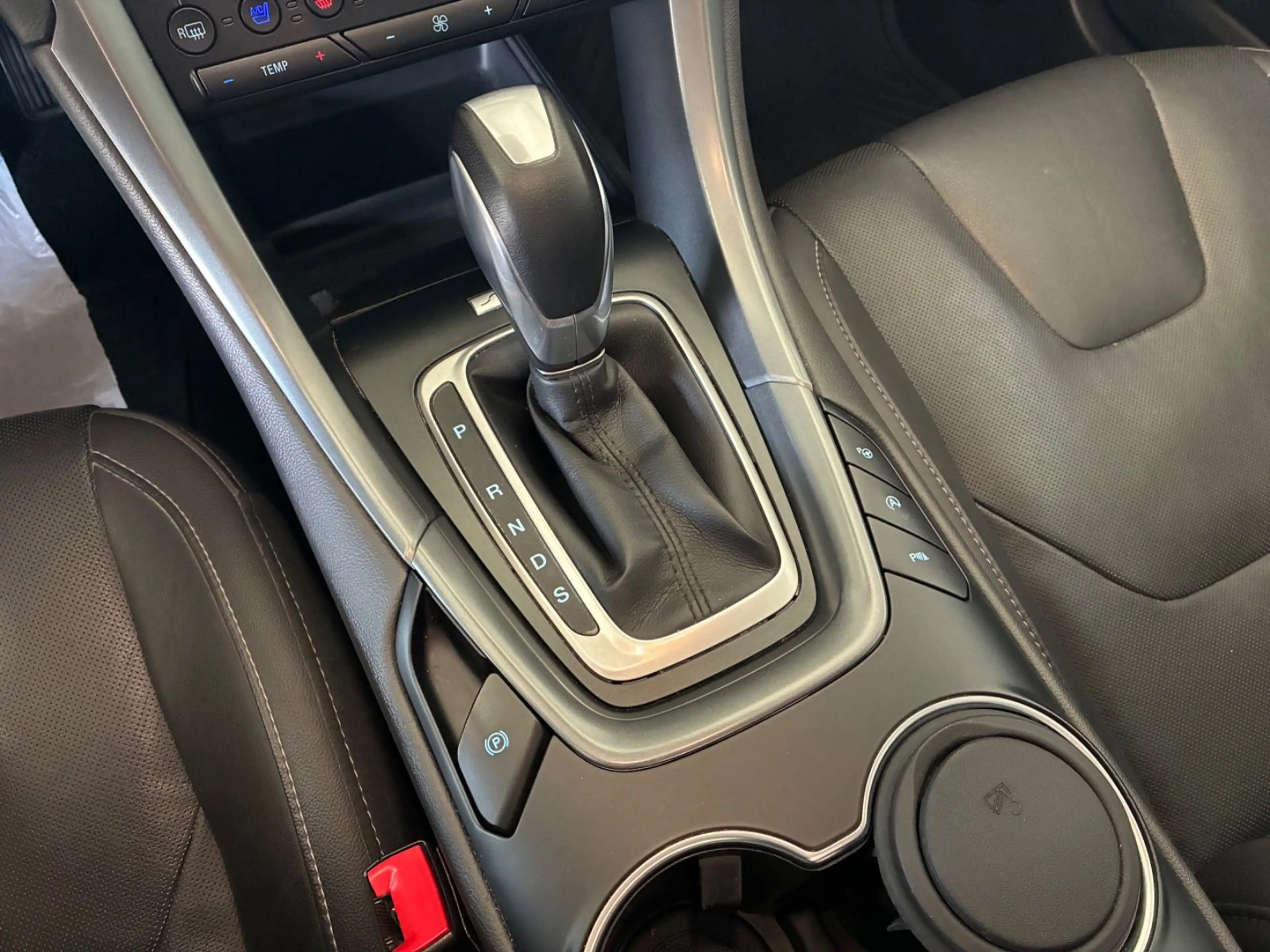 Ford Mondeo 2,0 Titanium Automatik *LED/KAM/STANDHZ* — photo 14