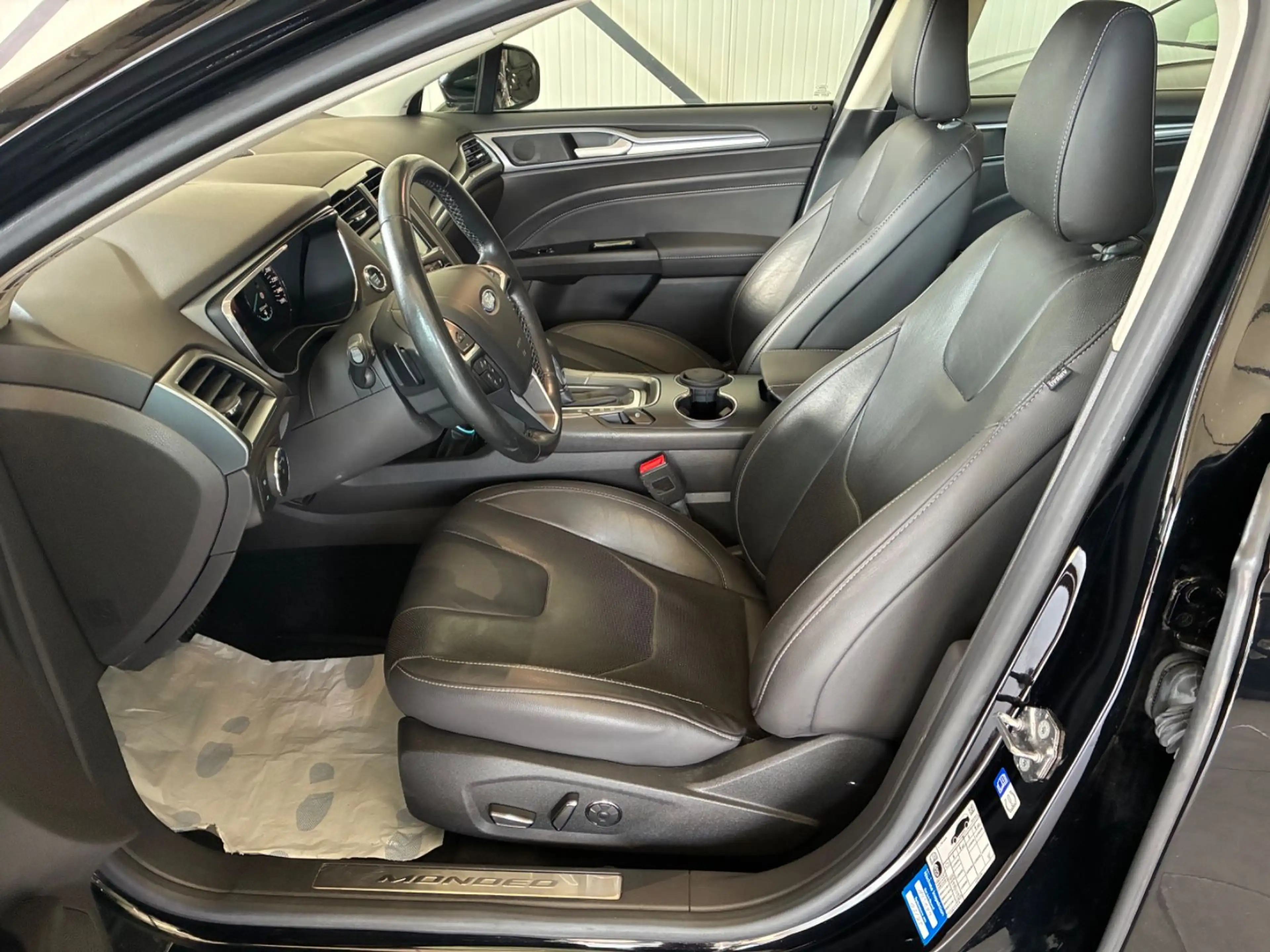 Ford Mondeo 2,0 Titanium Automatik *LED/KAM/STANDHZ* — photo 9