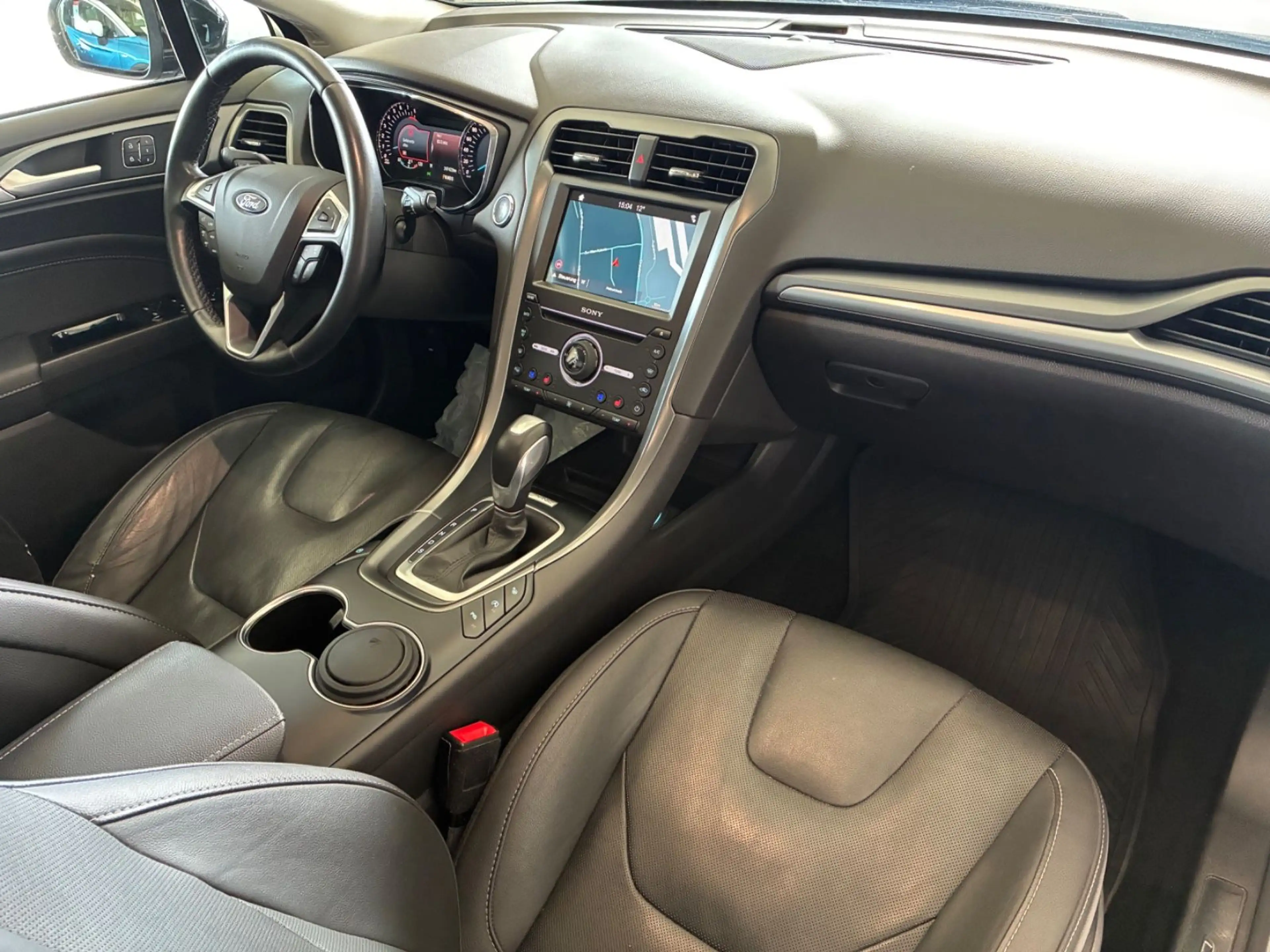 Ford Mondeo 2,0 Titanium Automatik *LED/KAM/STANDHZ* — photo 17