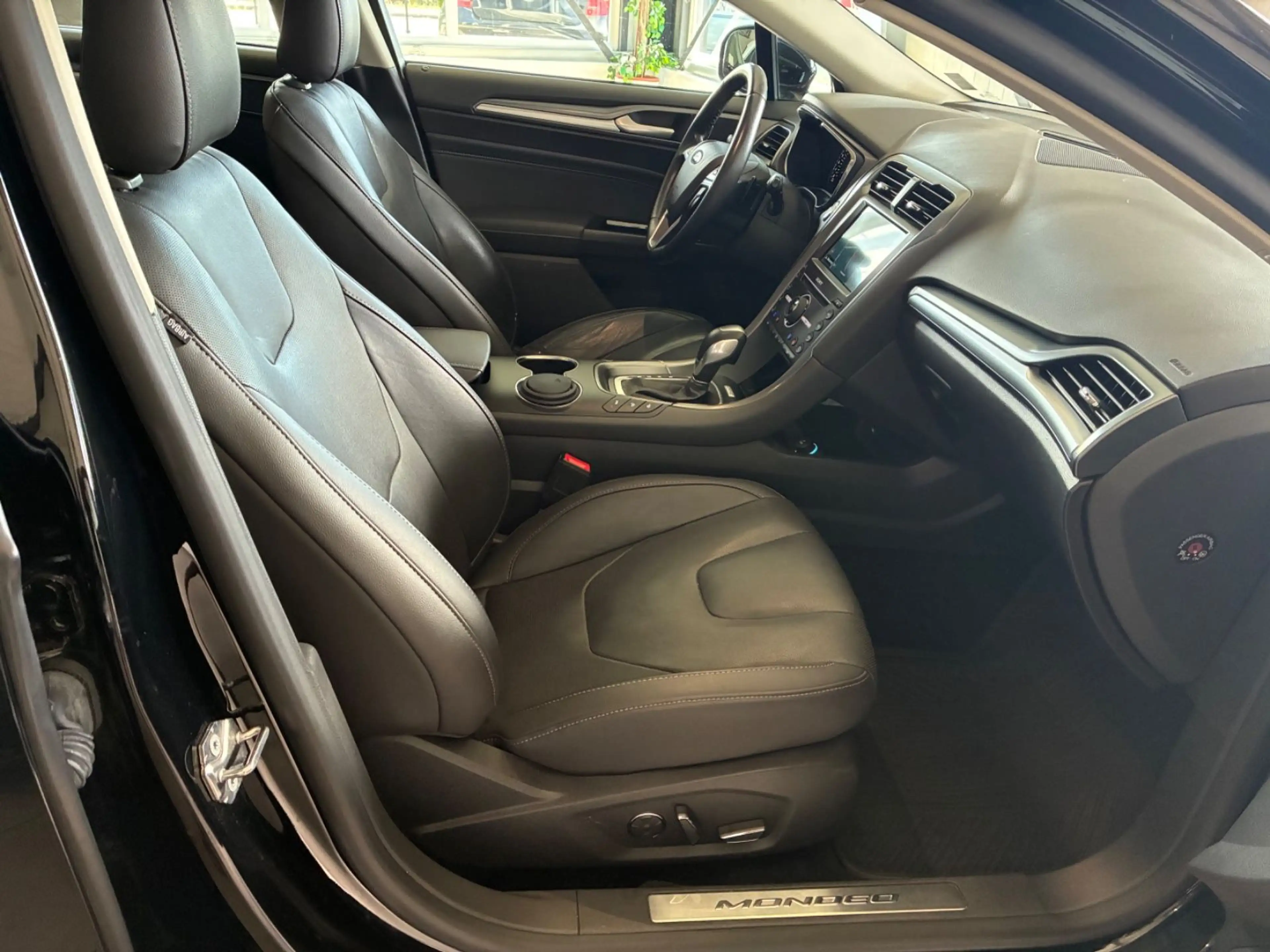Ford Mondeo 2,0 Titanium Automatik *LED/KAM/STANDHZ* — photo 16