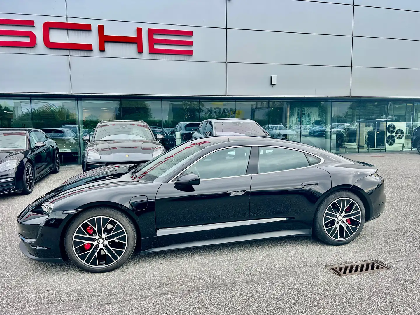 Porsche Taycan Taycan 4S met Pano-dak Noir - 1