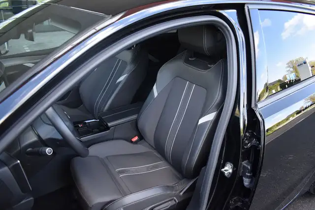 Opel Astra view 11