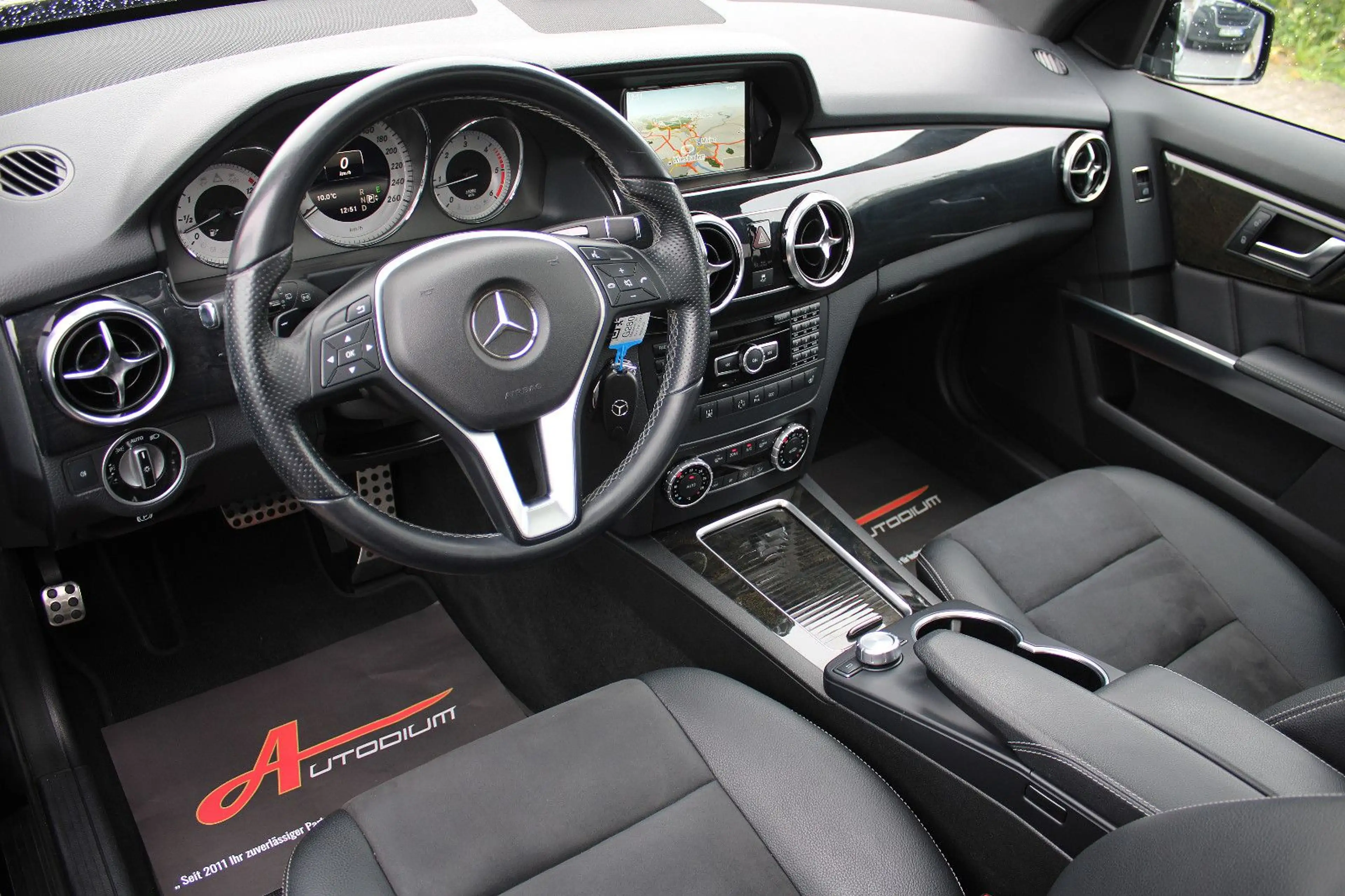 Mercedes-Benz GLK 220 CDI 4M AMG/Leder/Pano/AHK!/Totwinkel/20' — photo 10