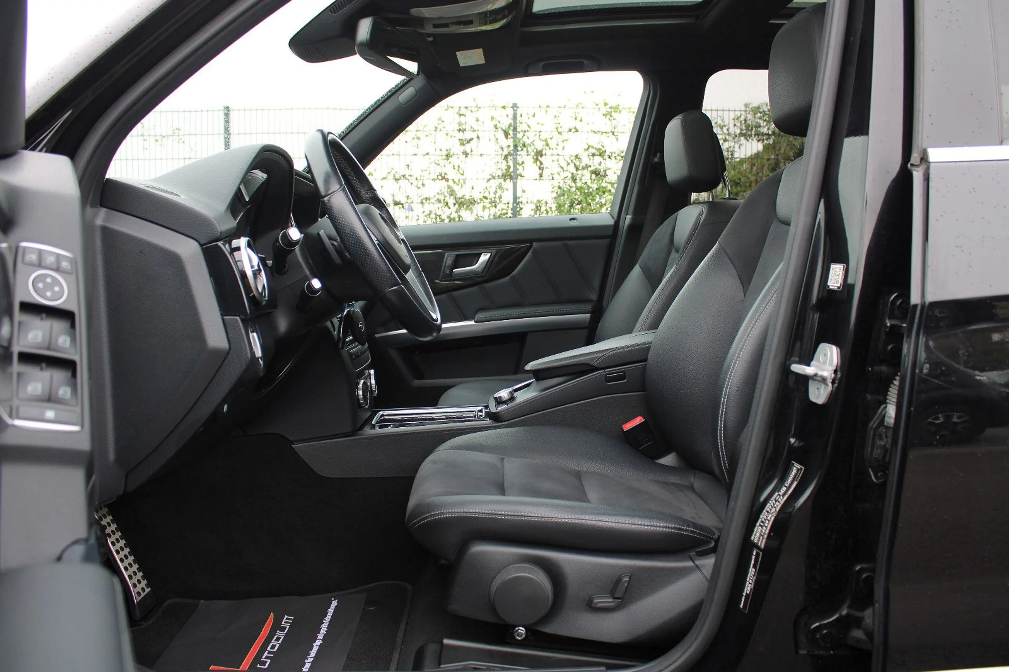 Mercedes-Benz GLK 220 CDI 4M AMG/Leder/Pano/AHK!/Totwinkel/20' — photo 9
