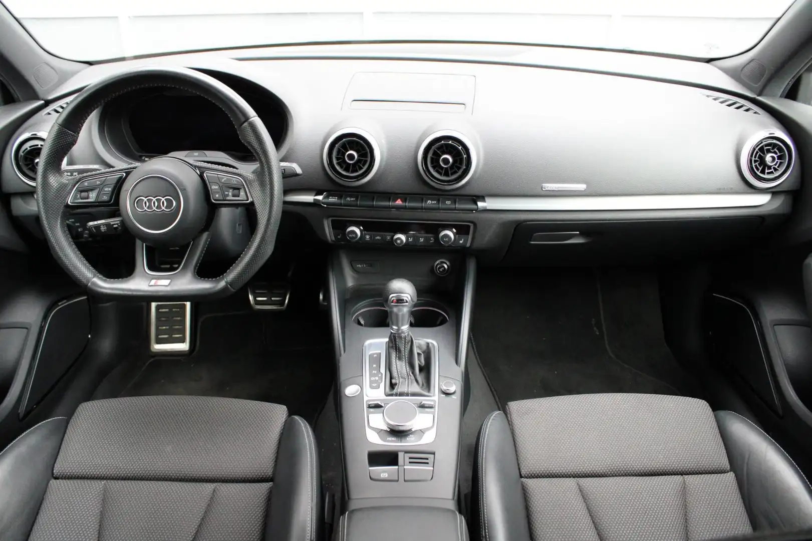 Audi A3 Sportback 35 TFSI CoD Design Pro Line Plus Nero - 2