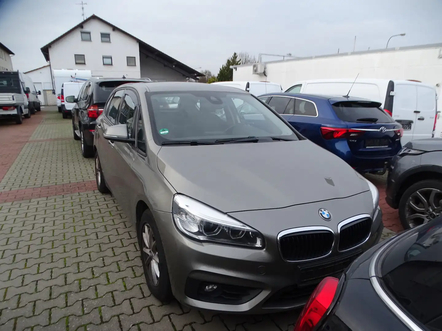 BMW 218 i Navi, Sitzheizung, Klima, Tempomat, PDC Zilver - 1