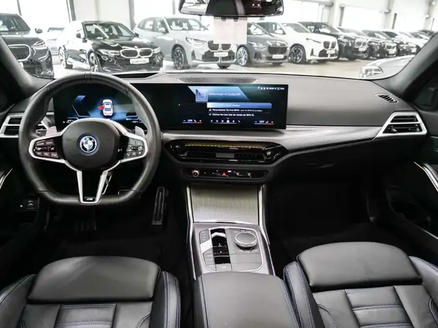 BMW 3 Series view 12