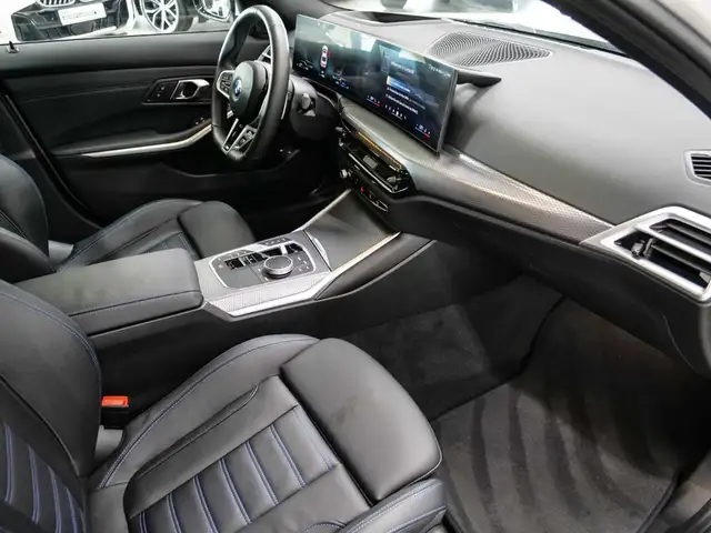 BMW 3 Series view 15