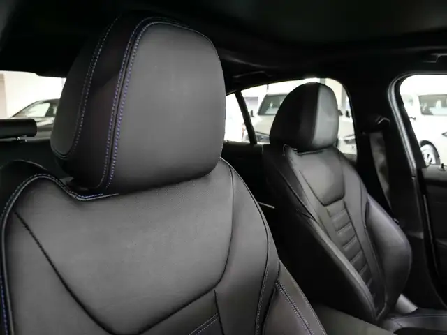 BMW 3 Series view 17