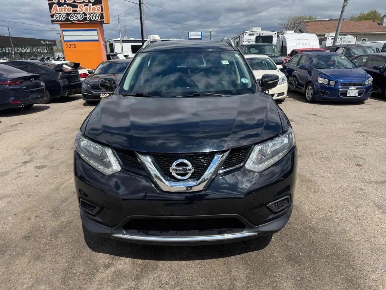 Nissan Rogue снимка Nissan Rogue