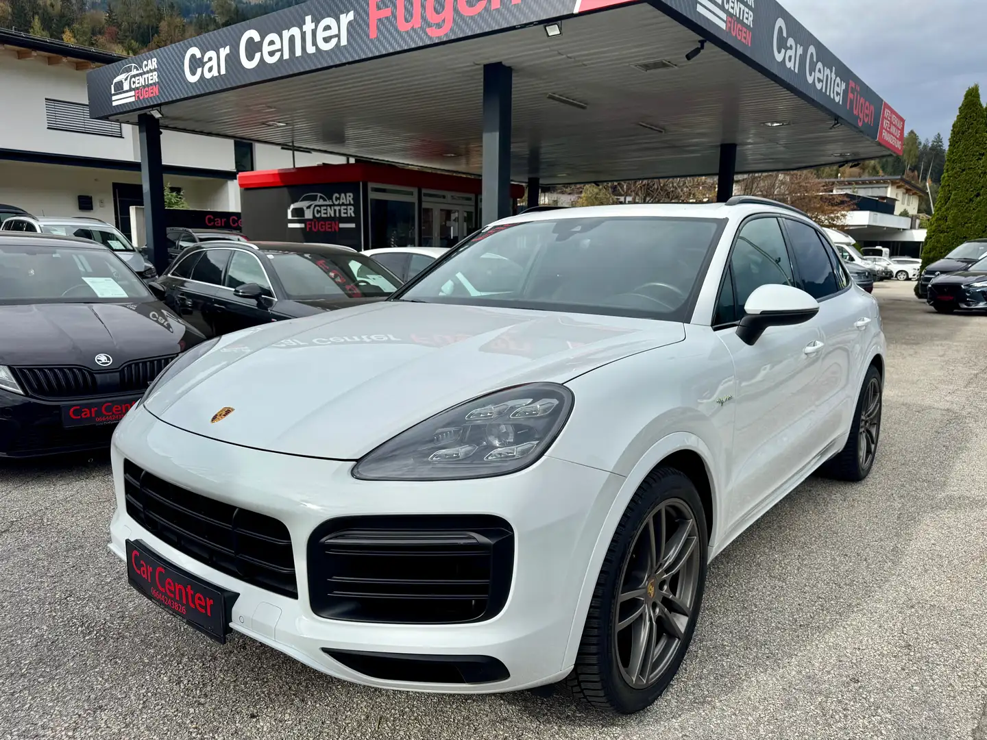 Porsche Cayenne E-Hybrid Sport Design Paket 21zoll Turbo Rad Weiß - 1