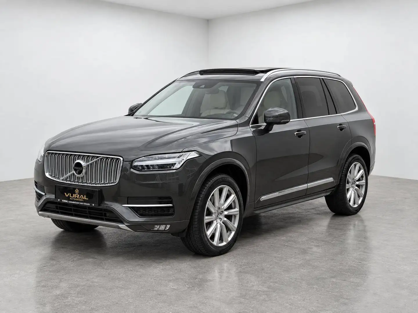Volvo XC90 2.0 D5 Inscription AWD | 7 SITZE | PANO | HEAD-UP | BOWERS & WILKINS Grau - 2