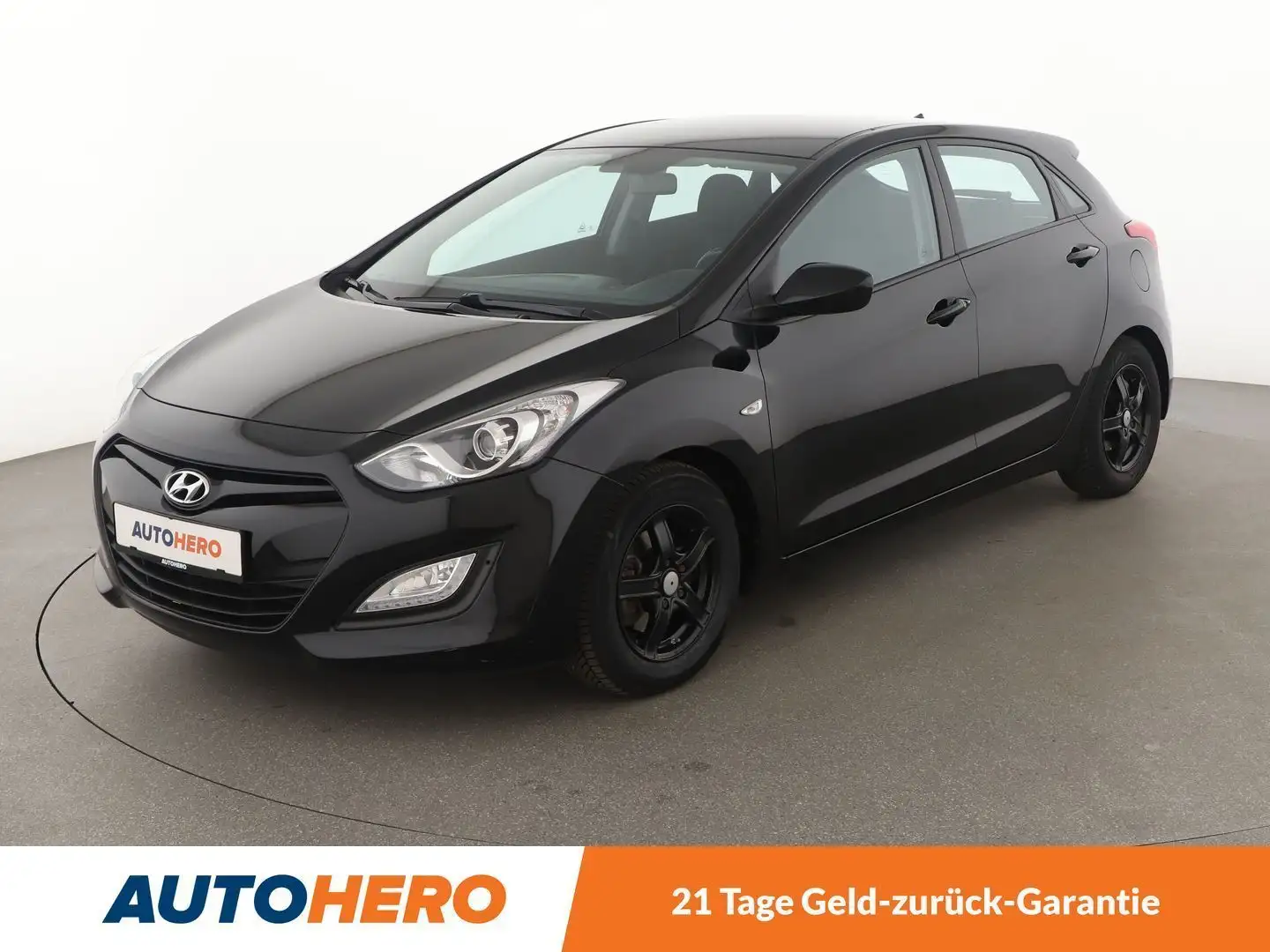 Hyundai i30 1.4 FIFA World Cup Edition *PDC*SHZ* Schwarz - 1