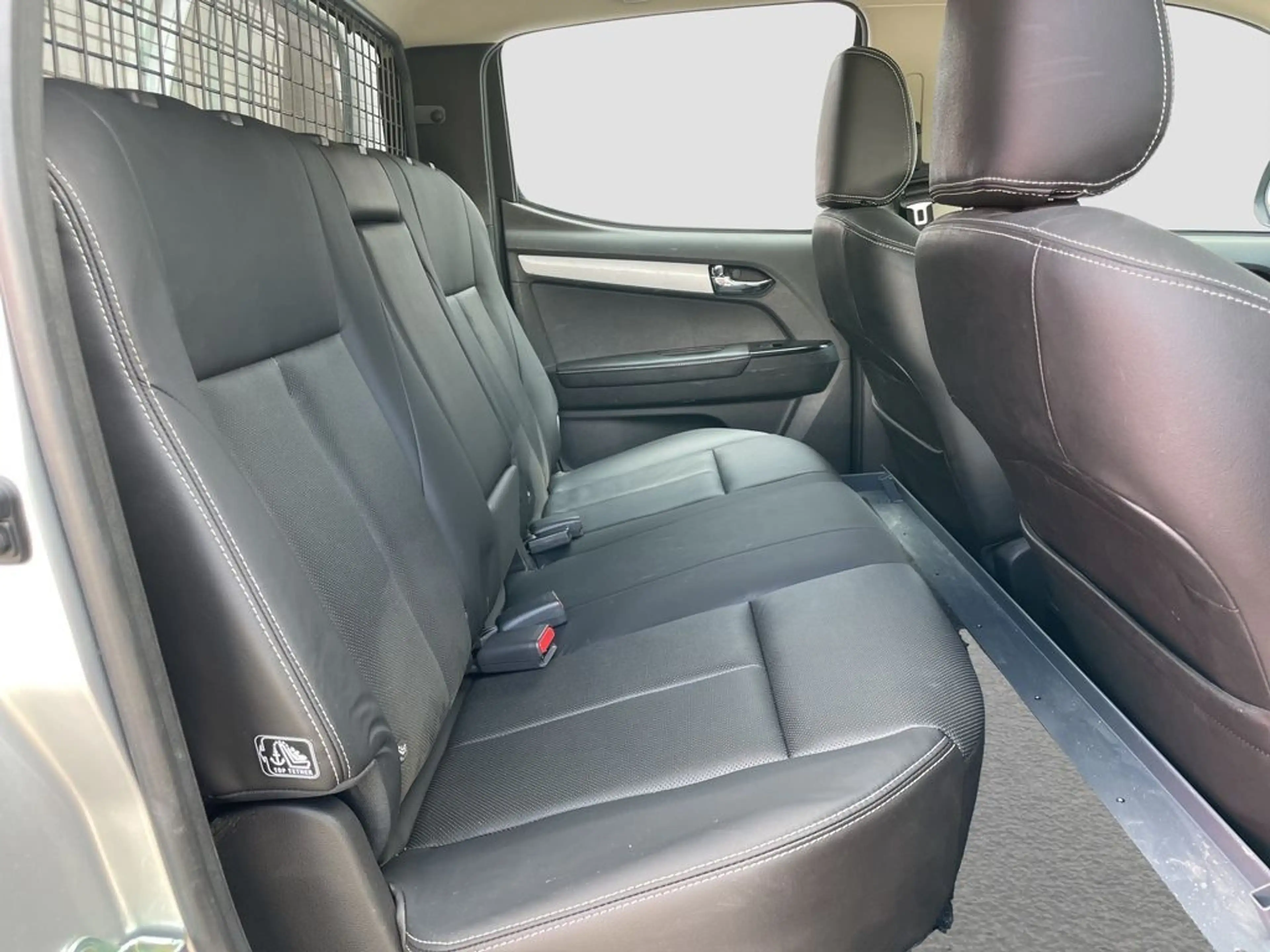Isuzu D-Max Isuzu D-Max Double Cab 4WD LS Aut. 163 PS — photo 7