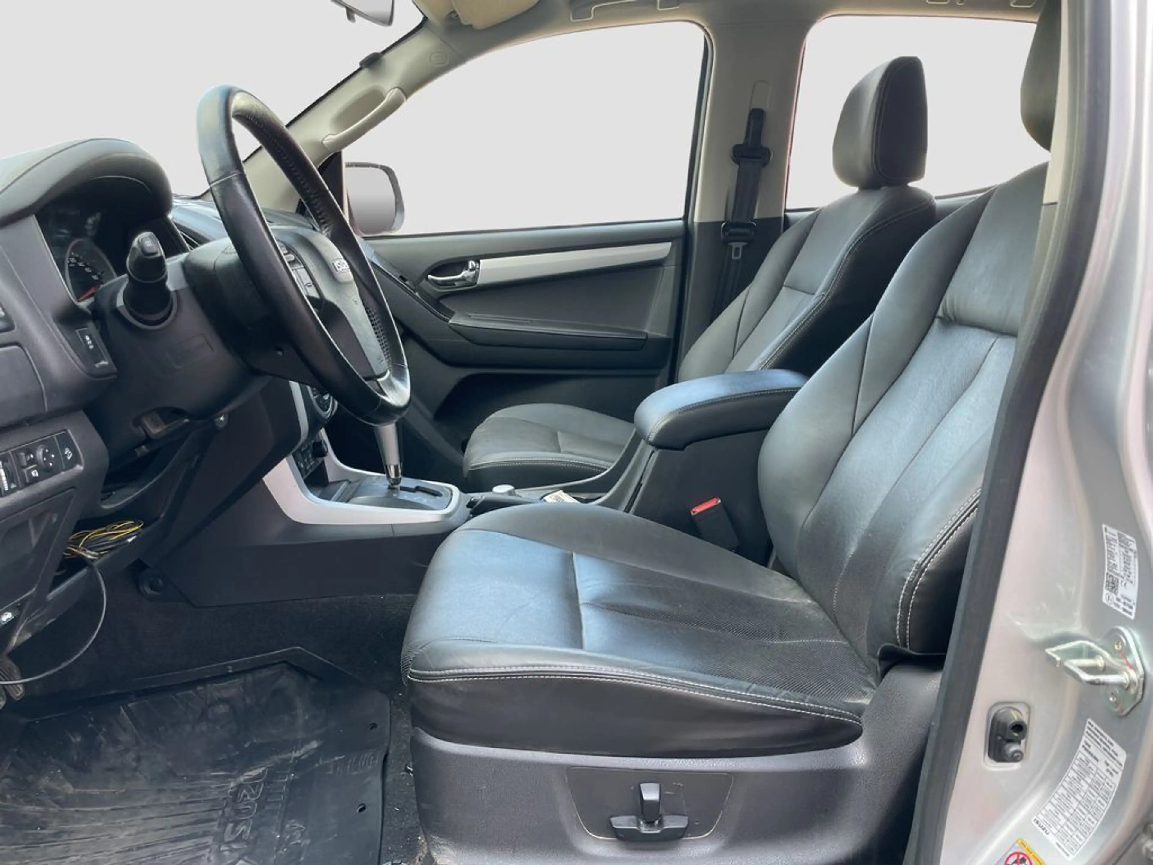 Isuzu D-Max Isuzu D-Max Double Cab 4WD LS Aut. 163 PS — photo 4