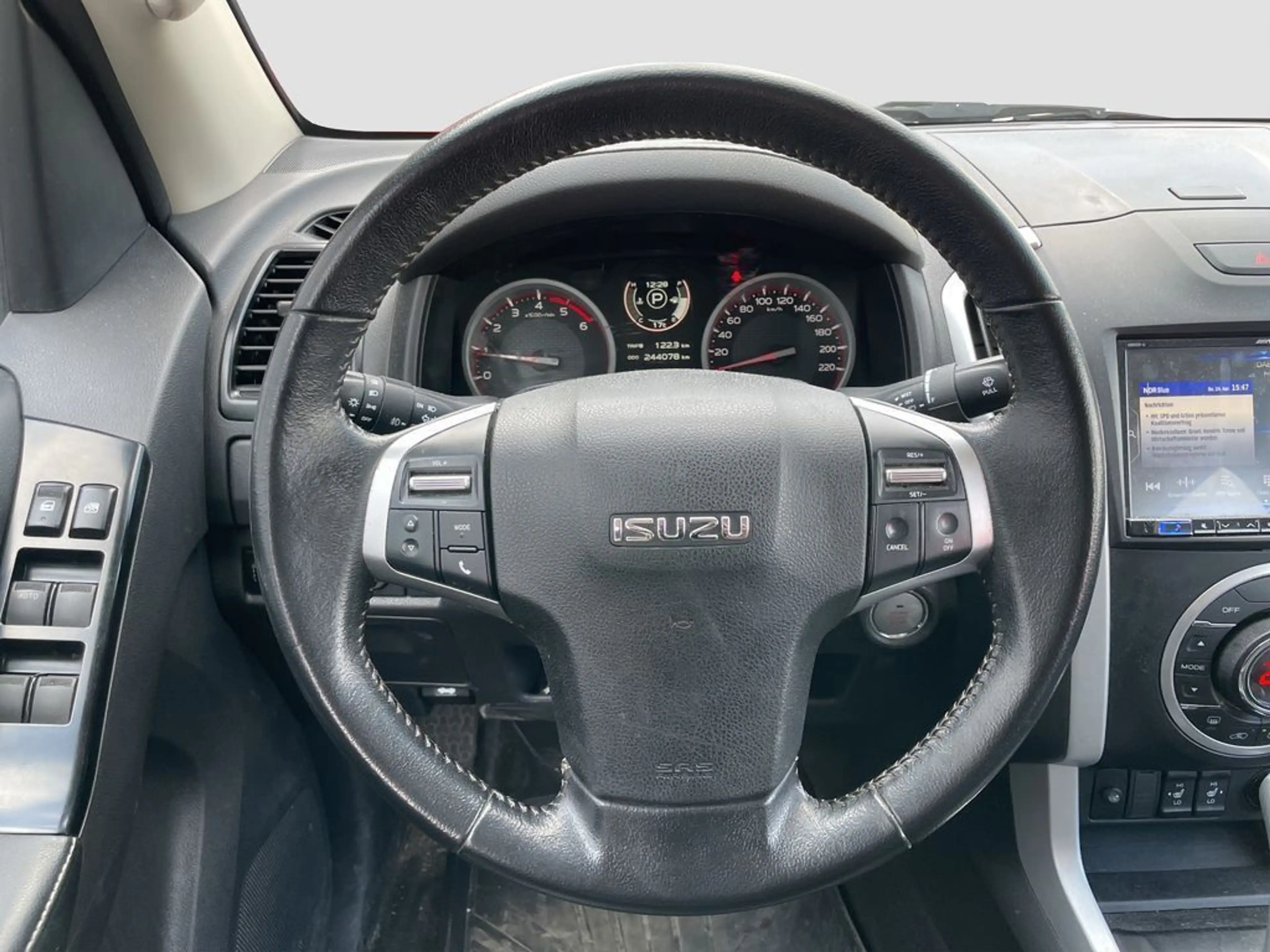 Isuzu D-Max Isuzu D-Max Double Cab 4WD LS Aut. 163 PS — photo 5