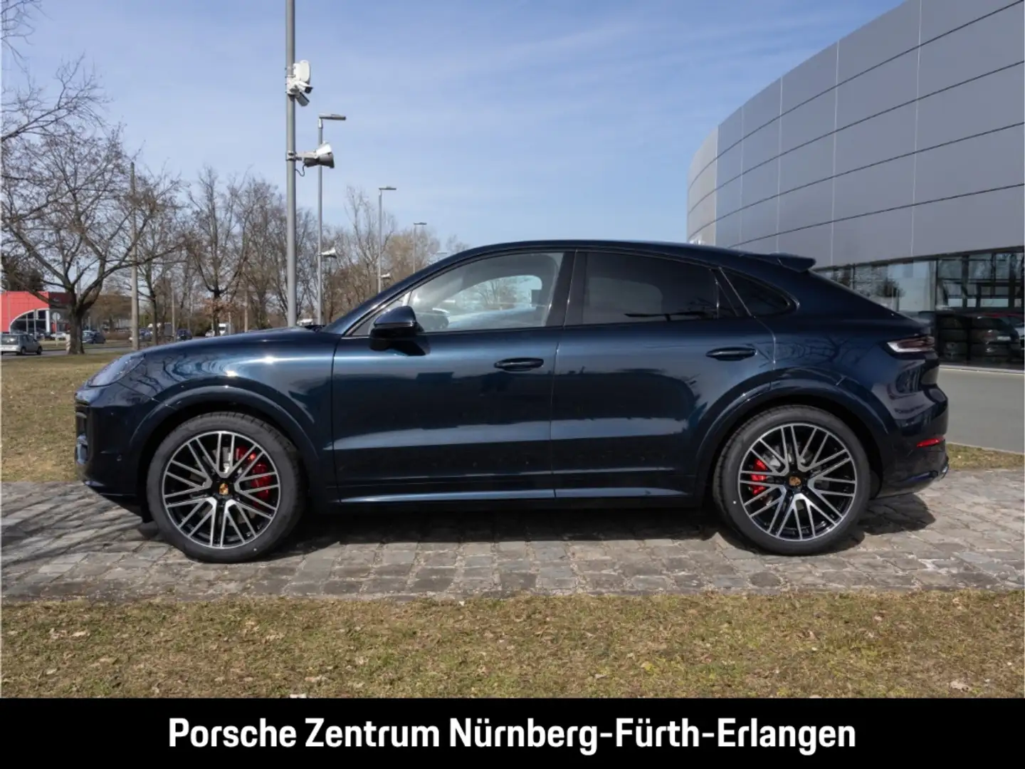 Porsche Cayenne S Coupe AHK Luftfeder HD-Matrix InnoDrive Blau - 2