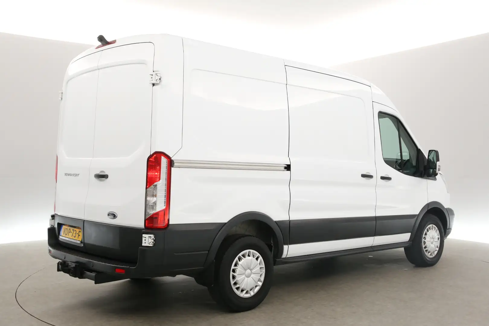 Ford Transit 330 2.2 TDCI L2H2 | APK tot 02-2026 | Airco Cruise Wit - 2