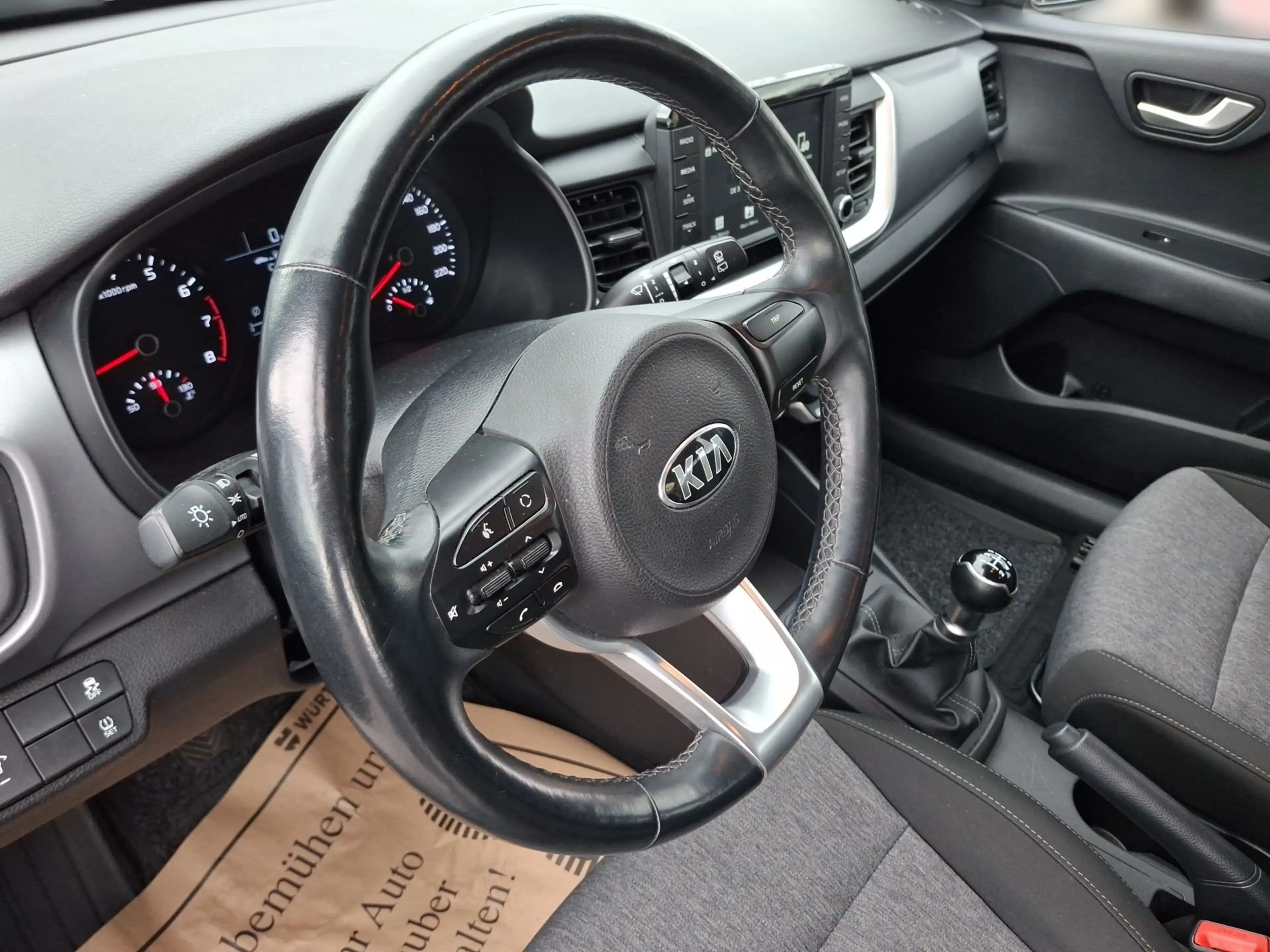 Kia Stonic 1.25 MPI ISG Titan AHK+SHZ+LM — photo 10