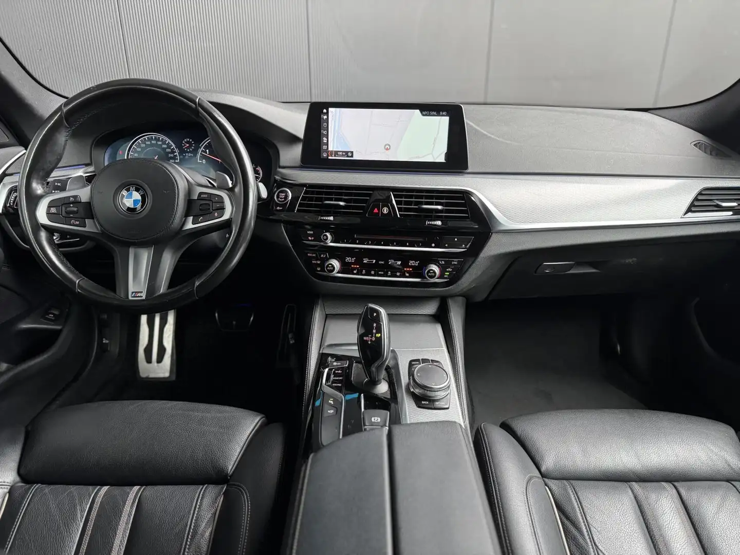 BMW 520 5-serie Touring 520i High Executive M Sport PANO*3 Grijs - 2