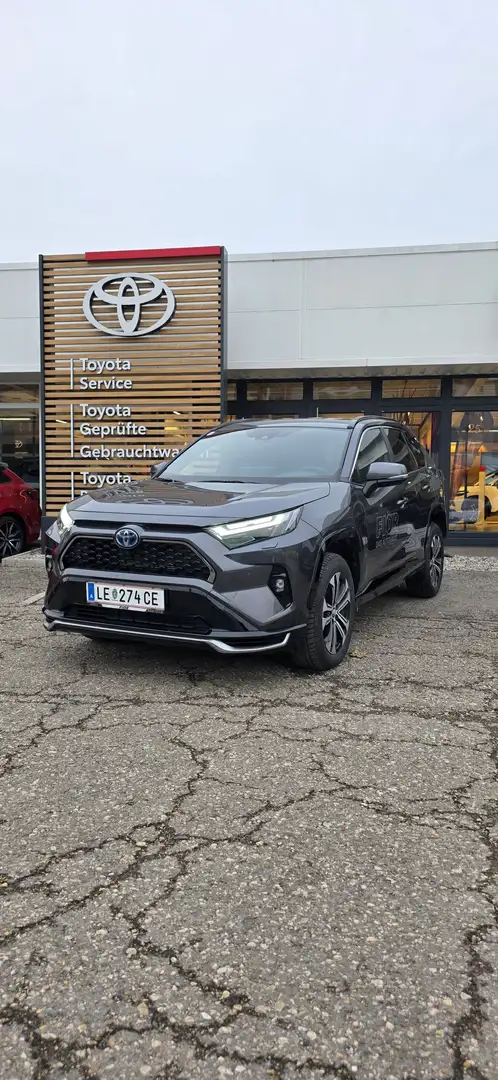 Toyota RAV 4 RAV4 Active Plugin 4x4 Grau - 1