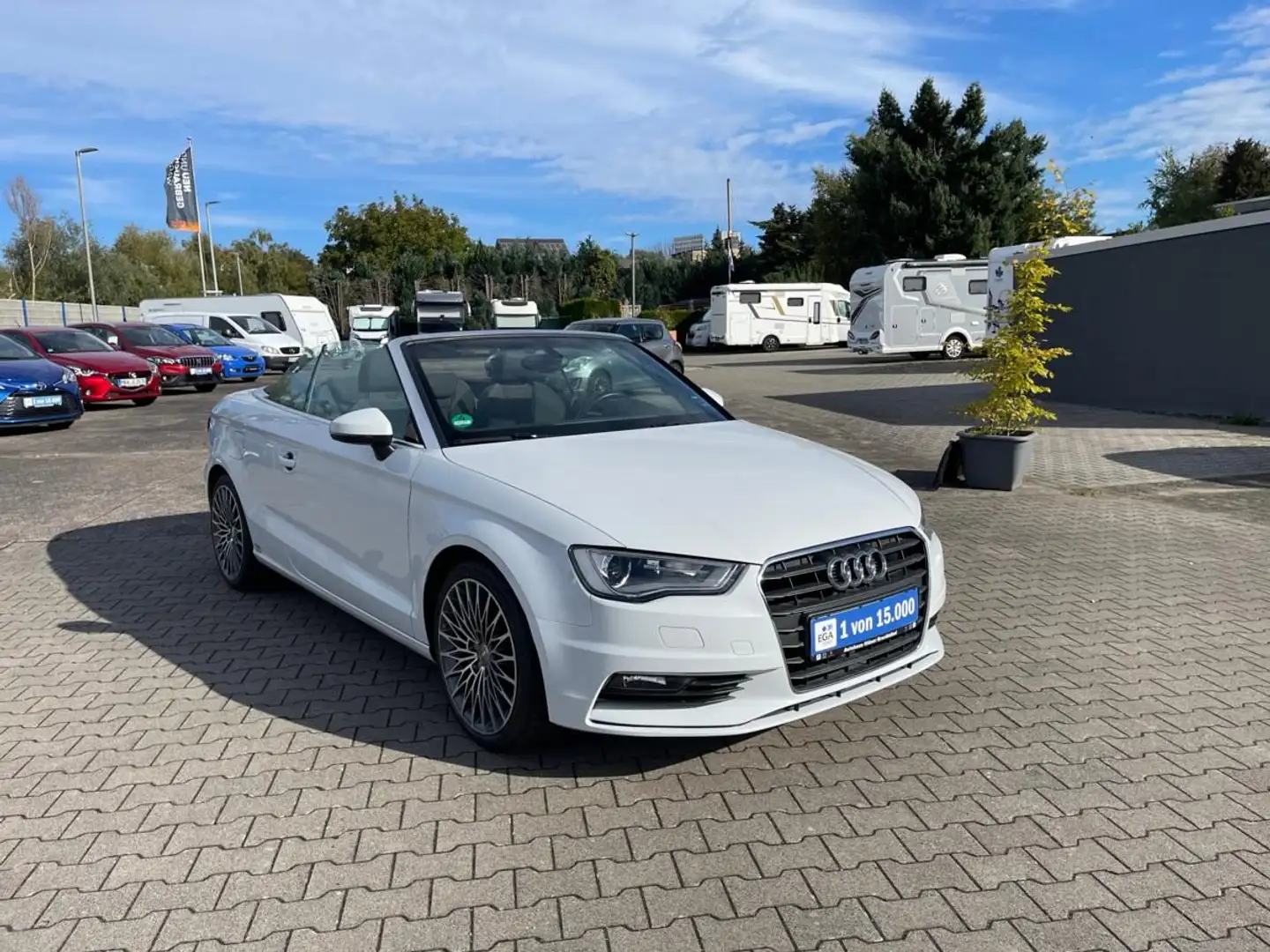 Audi A3 Cabriolet 1.4 TFSi Ambition PDC SHZ Navi Weiß - 2