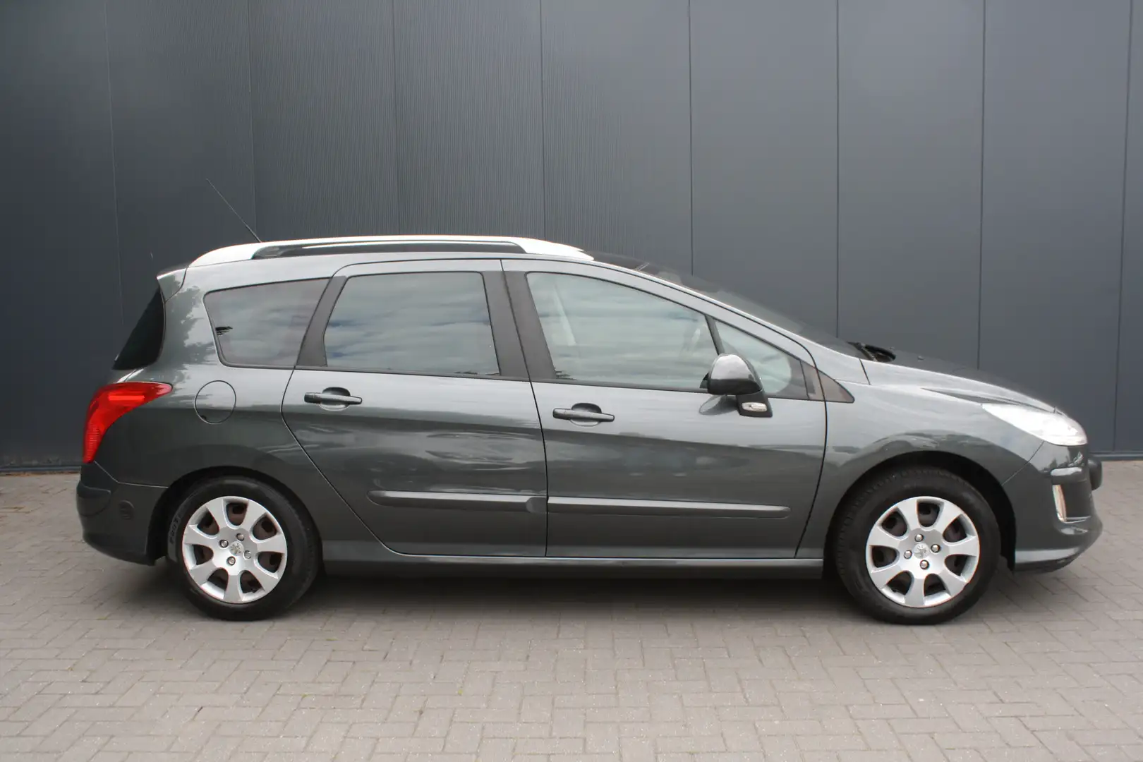 Peugeot 308 SW 1.6 VTi XS AUTOMAAT - LPG G3 - NAVIGATIE - CLIM Gris - 2
