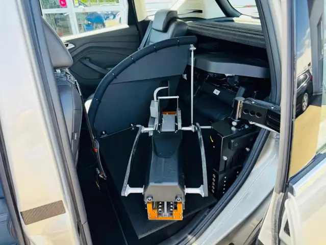 Ford C-Max view 15