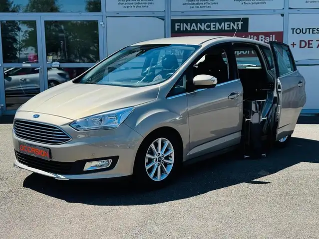 Ford C-Max main image