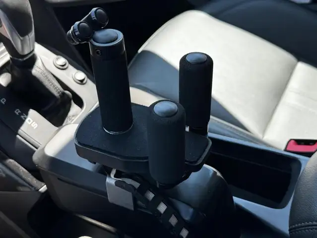 Ford C-Max view 11