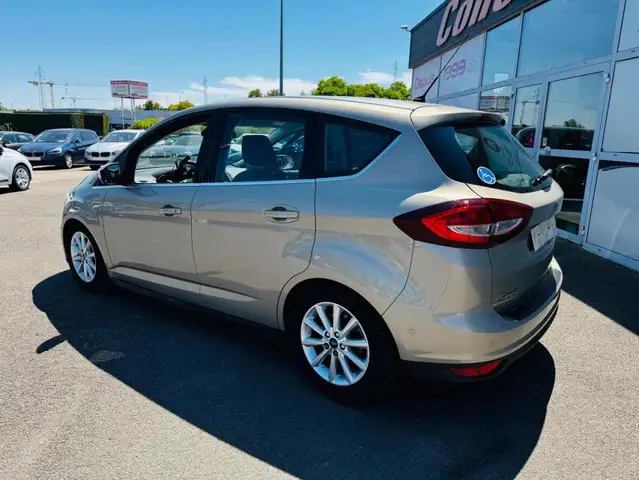 Ford C-Max view 8