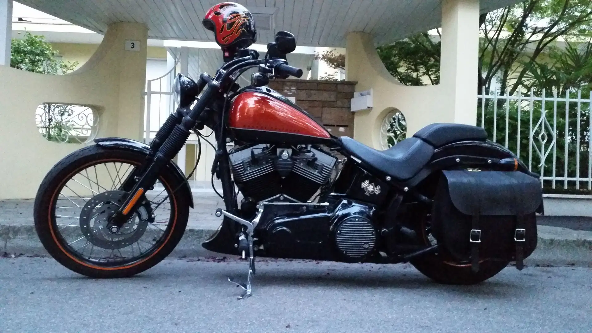 Harley-Davidson Softail Blackline Arancione - 2